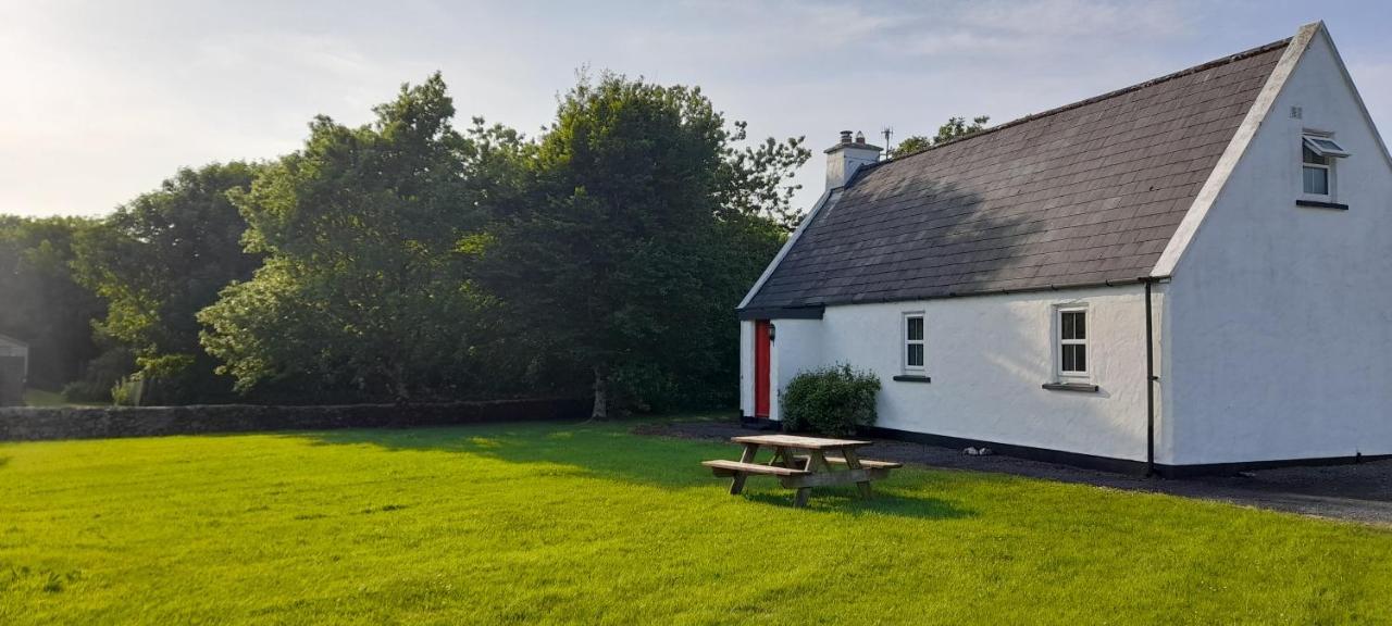 Louisburgh Cottages Buitenkant foto