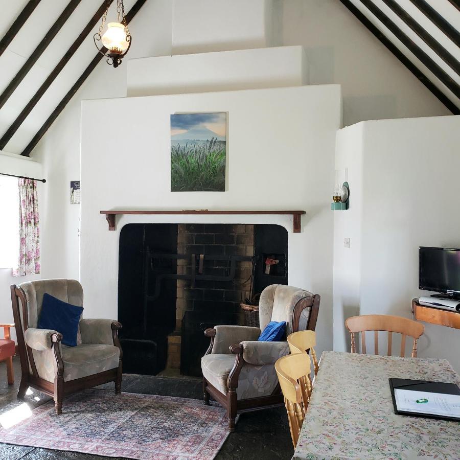 Louisburgh Cottages Buitenkant foto